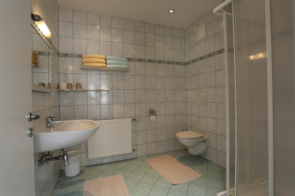 Hofer Guest House Villach Room photo