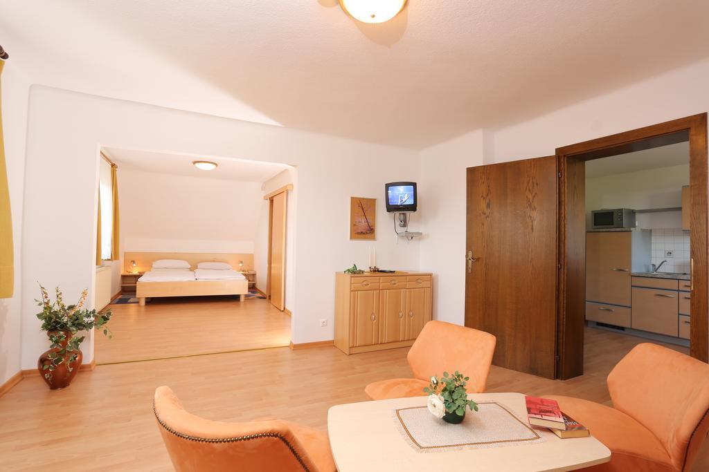 Hofer Guest House Villach Room photo